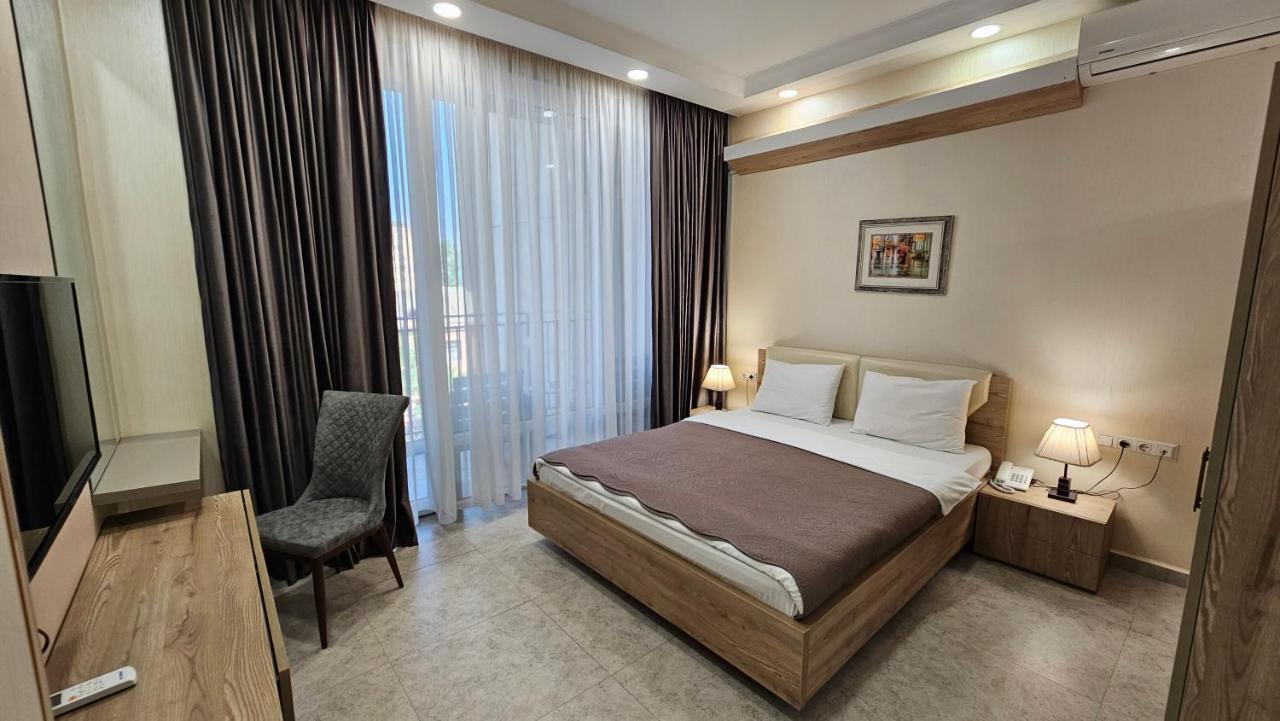 Md Hotel 4*